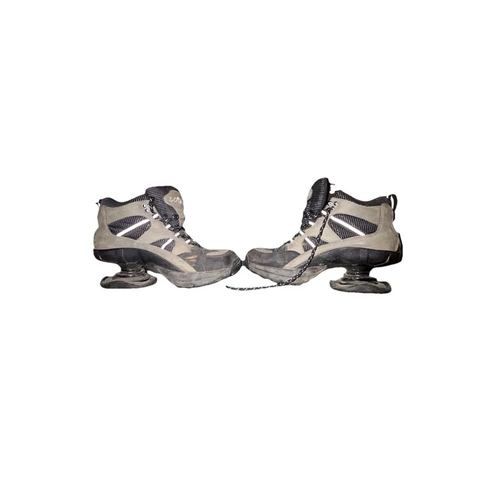 Z-Coil High Desert Hiking Boots Men 10M Gray Black Comfort Spring Relief ISSUES